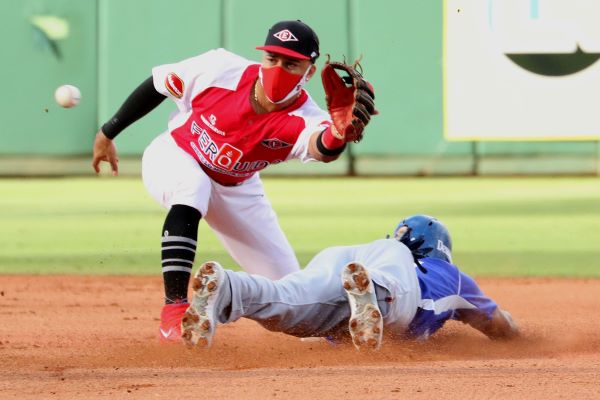 Leones del Escogido derrotan Tigres del Licey; Aguilas vencen a Gigantes |   – Noticias al instante en República Dominicana -