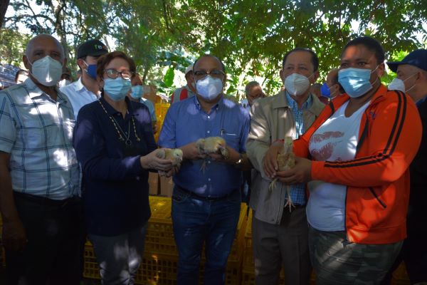 SALCEDO: FEDA beneficia unas 5 mil familias con programa agropecuario imagen