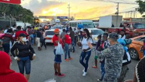 SANTIAGO: Salud suspende «mercado de pulgas» ante repunte de COVID-19