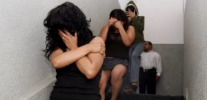 Autoridades rescatan a 7 menores y arrestan a 13 personas vincula a trata