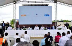 BOCA CHICA: Abinader inaugura un hospital e inicia construcción elevado