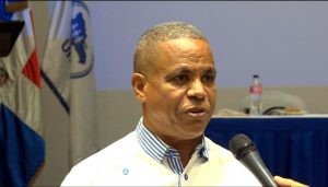 Enfermeros piden reunión con el Gobierno para discutir subida salarial