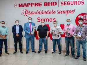 Los Saltamontes se consagran campeones del Team Tenis Mapfre Los Saltamontes se consagran campeones del Team Tenis Mapfre