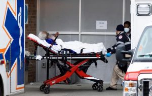 Estados Unidos supera por primera vez 3.000 muertes diarias por covid-19