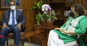 Procuradora entrevista Ministro sobre “trama” en distribuidoras electricidad