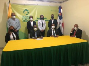 Frente Amplio presentará querella contra exfuncionarios públicos