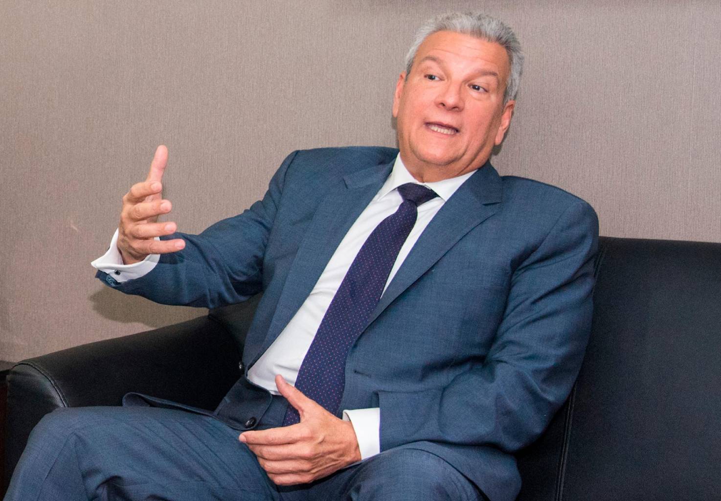 El Gobierno licitará otros 700,000 kilovatios de energía, dice Macarrulla imagen