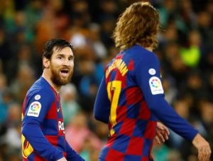 Barcelona resurge en Granada con explosión de Lionel Messi