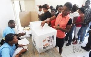 Haití avanza con proceso electoral y de  referéndum pese a críticas de sectores