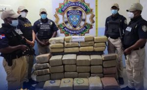 Autoridades ocupan casi 5 quintales marihuana en Santo Domingo Este