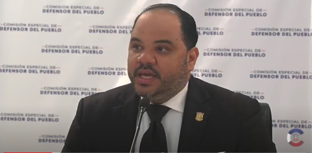 Postulante defensor del pueblo cree
una gestión en valores institucionales imagen