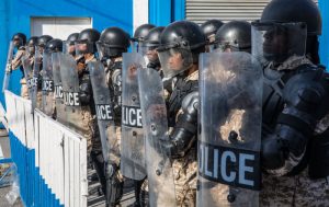 Tres muertes y ocho arrestos durante operativo policial en Haití