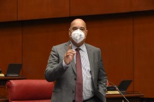 Exministro de Salud llama a no crear incertidumbre con vacuna COVID-19