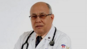 Exministro de Salud dice la vacuna no debe ser la única opción contra covid