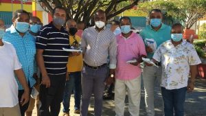 Reporteros piden ser incluidos en el primer grupo vacunación de Covid