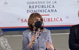 Salud Pública dice plan vacunación contra Covid-19 «no se va a detener»