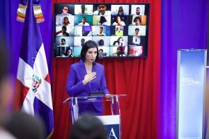 Primera dama reitera el compromiso de Abinader con cierre brecha digital