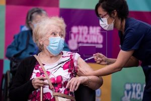 Chile supera los 380.000 vacunados  tras dos jornadas de inoculación