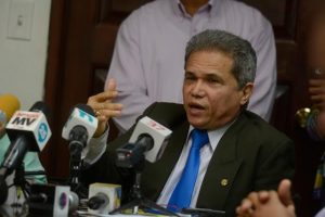 El Colegio Médico Dominicano pide a la población que «confíe y se vacune»