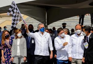 Presidente Luis Abinader deja iniciada la 42 Vuelta Ciclística Independencia