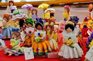 Las muñecas sin rostro, símbolo de la artesanía dominicana