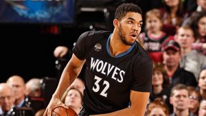 Karl Towns tiene un doble doble, pero Minnesota cae ante Toronto Raptors