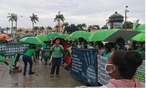 Los activistas proaborto instalan un campamento frente Palacio Nacional