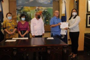 Hipólito Mejía encabeza graduación Instituto José Francisco Peña Gómez