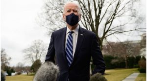 EE.UU: Biden pone foco en empresas mientras sube presión por la frontera