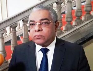 Exdirector de Presupuesto critica el excesivo optimismo del Gobierno