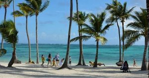 Rep. Dominicana espera recibir hasta 3,5 millones de turistas este 2021