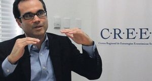 Economista recomienda cautela con el tema fiscal y el endeudamiento