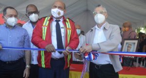 Alcalde Manuel Jiménez entrega estación bomberos Ensanche Ozama