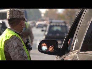 Chile confina al 80% de su población