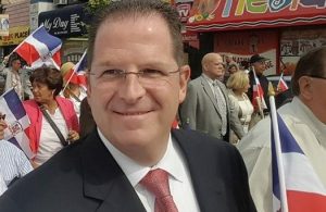 Dominicanos apoyan reelección del senador Brian Stack en Union City