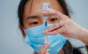 Pfizer inicia ensayos clínicos su vacuna en niños de seis meses a 11 años