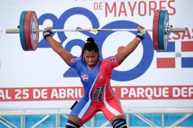 Ocho pesistas dominicanos buscan en China clasificar JJOO