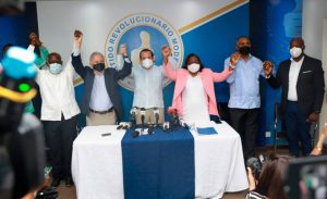 Diputada renuncia al PLD y pasa PRM; Paliza anuncia más juramentaciones