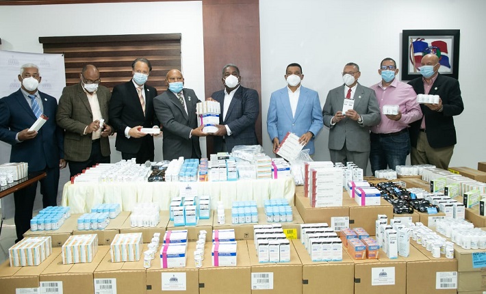 Gabinete Social dona RD$14 MM en medicamentos a Reserva de la PN imagen