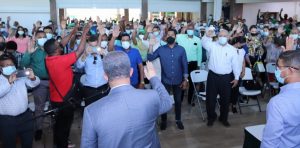 Leonel también objeta “monopolio” de países en producción de vacunas