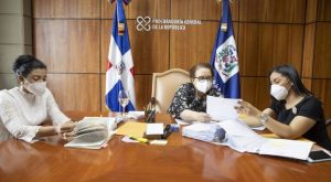 Procuradora trata con Fiscal VA caso esposos acribillados por patrulla PN