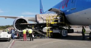 República Dominicana recibe desde China 500 mil dosis de vacuna Sinovac