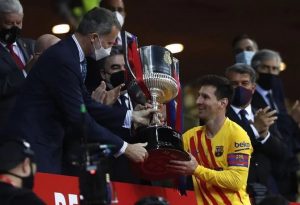 Doblete del estelar Lionel Messi da a Barcelona la Copa del Rey