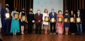 Rinden homenaje a fundadores del Golfito Tenis Club y a 7 ex jugadores