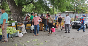 Inespre reanuda programa venta de alimentos a bajos precios en Santiago