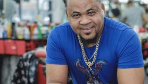Cómo un músico dominicano llegó a convertirse en el barbero con “más sabrosura”