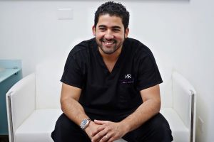 Médico sustenta relación entre cirugía estética y la reintegración social