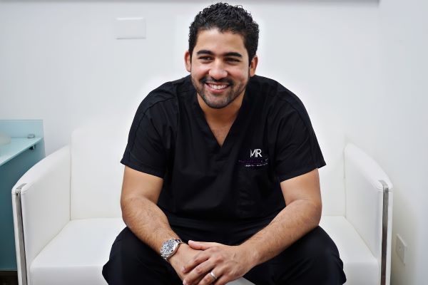 Médico sustenta relación entre cirugía estética y la reintegración social imagen