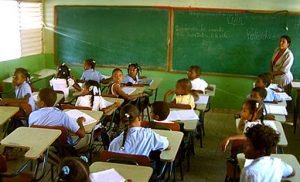 Gabinete de Salud da luz verde para reapertura total de escuelas R. Dom.