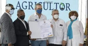 Abinader: Cuando un funcionario es eficiente y honesto, no importa partido